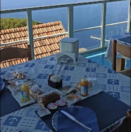 La Vela Bed & Breakfast